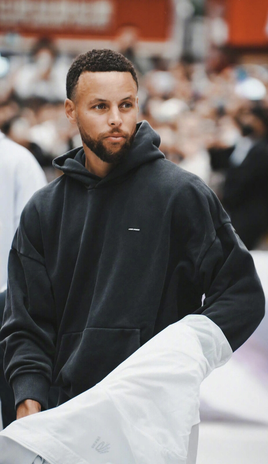 当海纳抛出 当海纳抛出